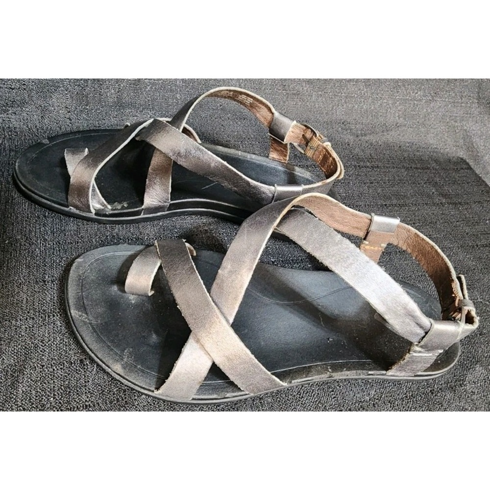 OluKai Womens Upena‎ Sandal Size 6 Metallic Leather Strappy Toe Loop Slingback